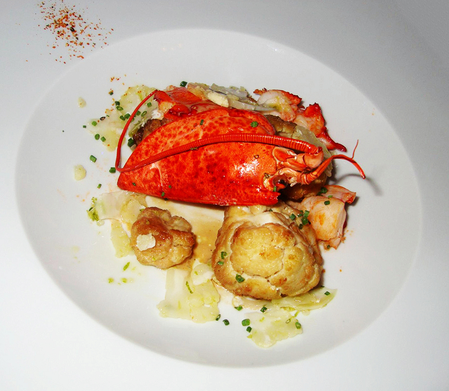 ../Images/HUANG,MIN-YI.Russia.Turandot Restaurant (18).jpg